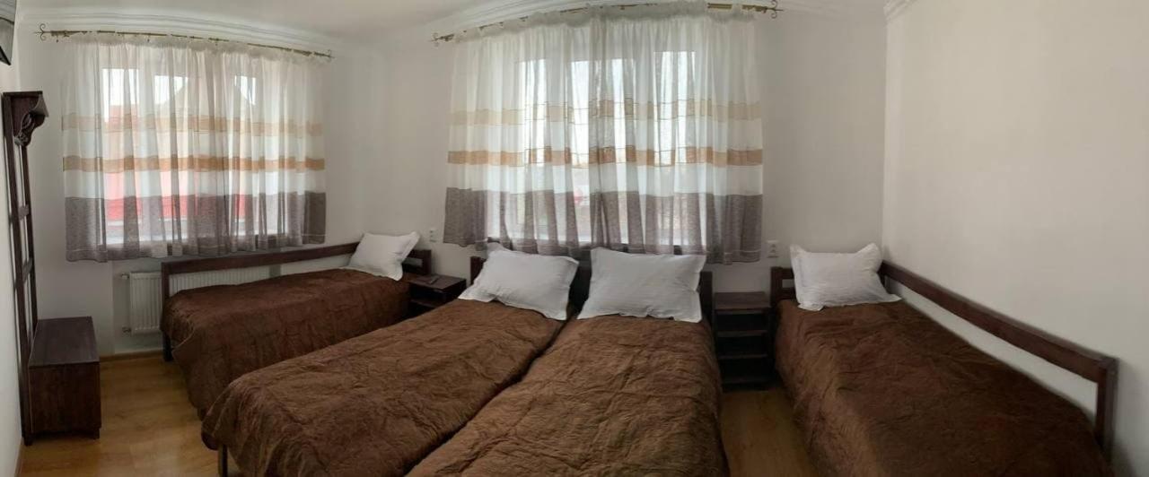 Family Люкс Aparthotel Kamianets-Podilskyi Exterior photo