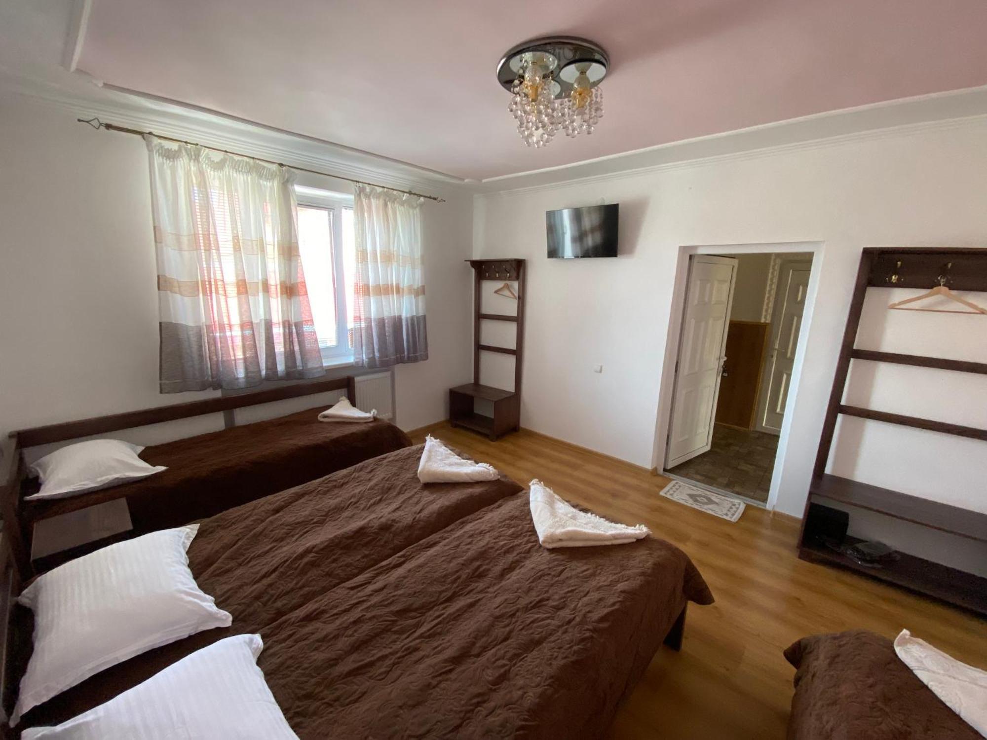 Family Люкс Aparthotel Kamianets-Podilskyi Exterior photo